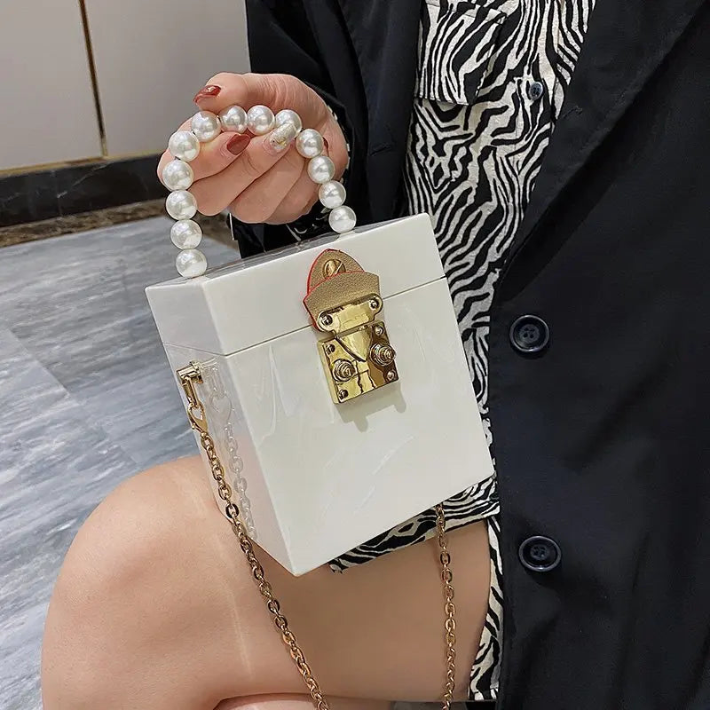 Drop Shipping Retro dinner box patent leather bag female mini pearl portable cosmetic bag casual box handbag tide shoulder bag-meg BEST buys
