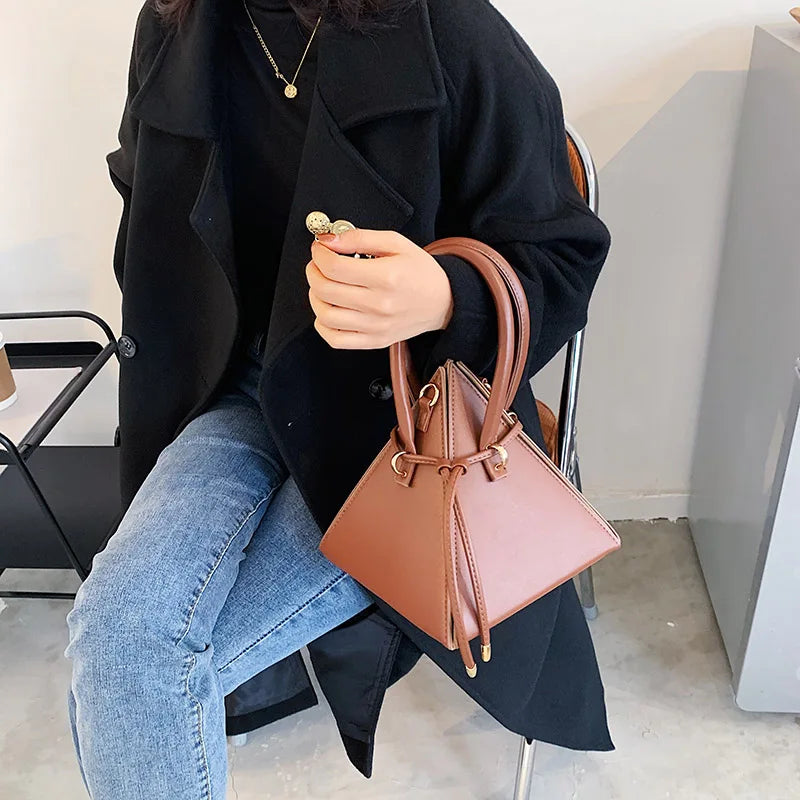 2021 New Designer Bags Famous Brand Triangle Shape chain bucket cross body bucket hand bags women handbags-meg BEST buys